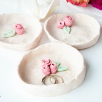 DIY Salzteig-Schmuckschalen mit Blumendeko